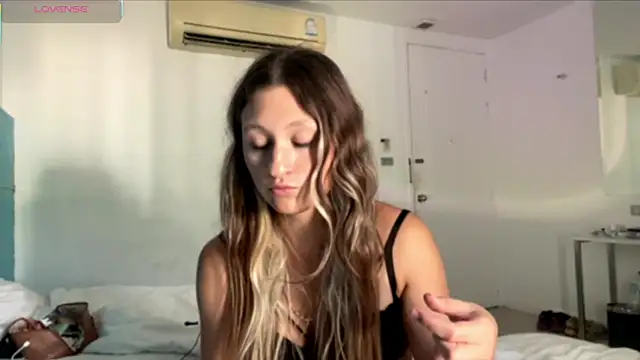 Lani__Waves webcam