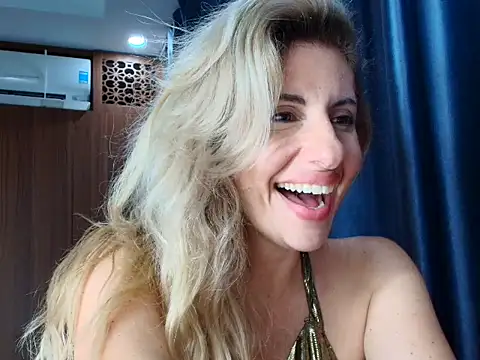 Mia_kai webcam