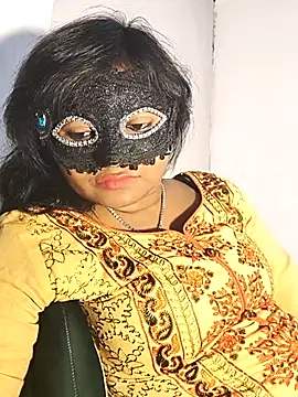 DIRTYSECRET_QUEEN_07