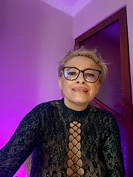 LunaBlaise webcam