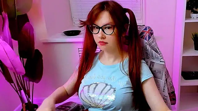 CarolGiggly live sex cam