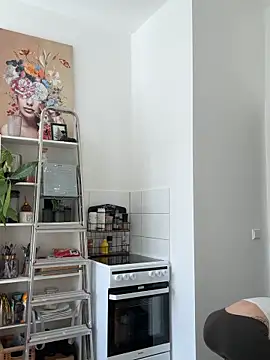 SkinnyLilly webcam