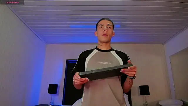 Aron_maxx