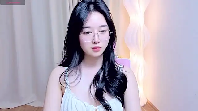 miu-999 - Miu-999's free webcam