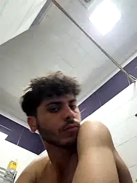 Handsomeboy3344 webcam