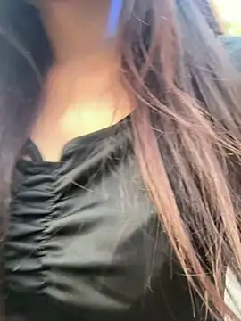 luna-sisi from StripChat is Freechat
