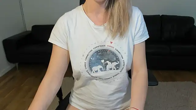 HornyNalia webcam
