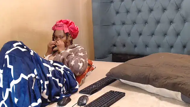 EbonyEssence webcam