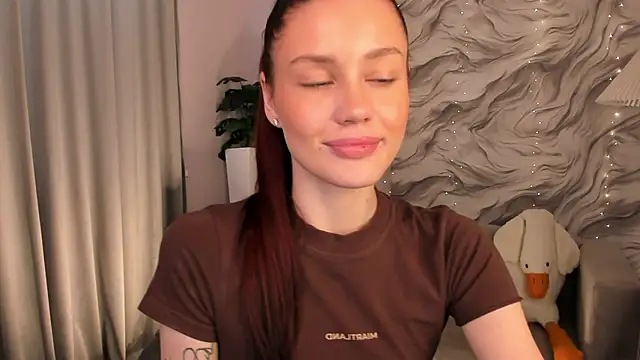 Aria_Mila webcam