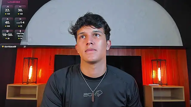 Leo_Savage_ webcam