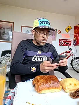 Mr_Graffitimile webcam