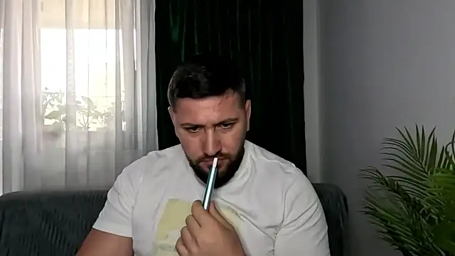 Gold_Alpha_Boy webcam