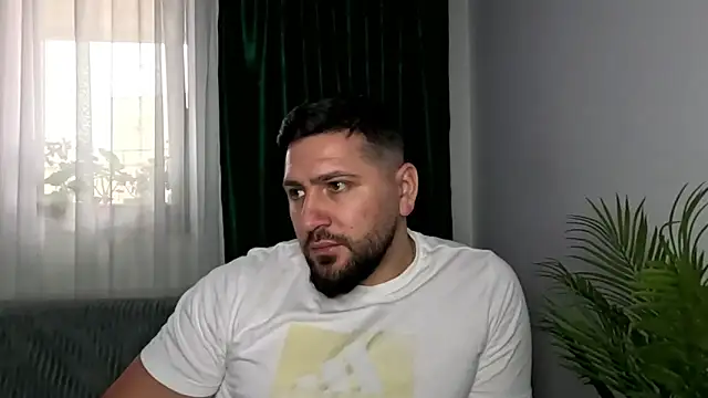 Gold_Alpha_Boy webcam