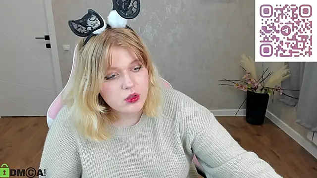 luna_c0ra webcam