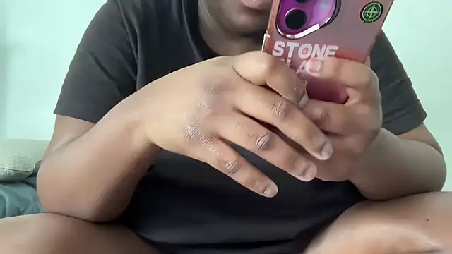 nanaisbackk webcam