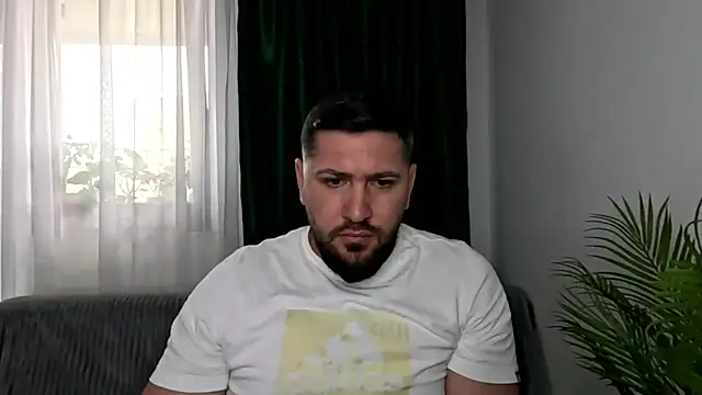 Gold_Alpha_Boy webcam