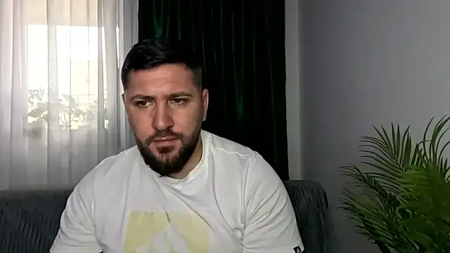 Gold_Alpha_Boy webcam