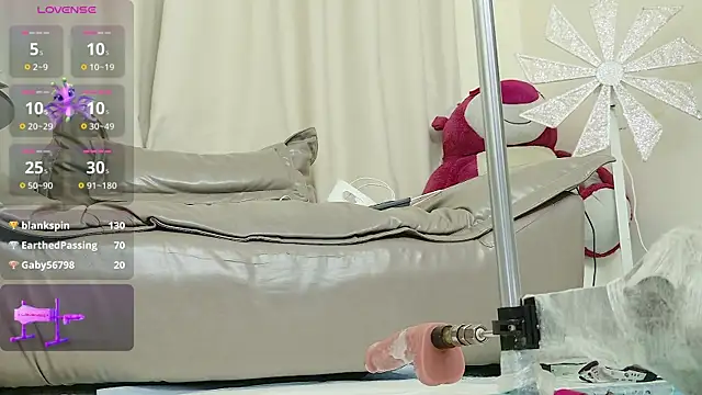 fox-yiyi - Fox-yiyi's free webcam - UK Sex Cams