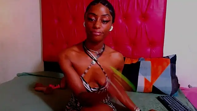 Nikistickyxx25