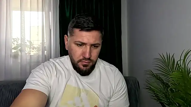 Gold_Alpha_Boy webcam