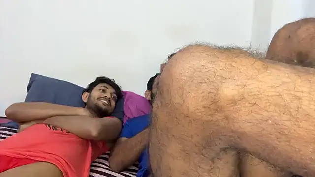 DesiDaddyandSon webcam