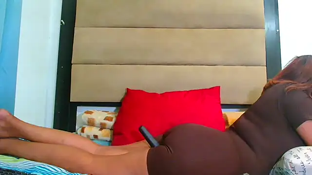 SpicyKittyxxx webcam
