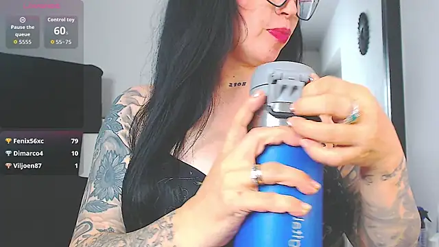 Vicky_hotmilf webcam