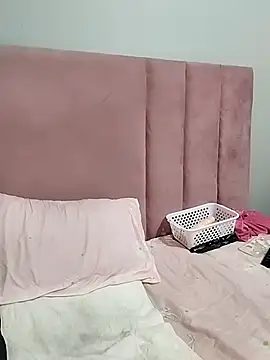 cherrydollx - Cherrydollx's free webcam - UK Sex Cams