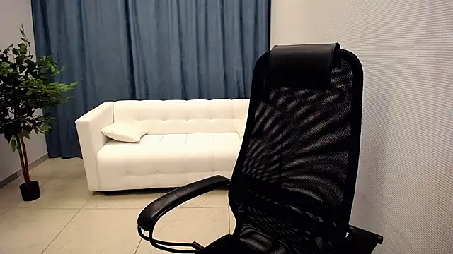 mona_w - MONA_W's free webcam