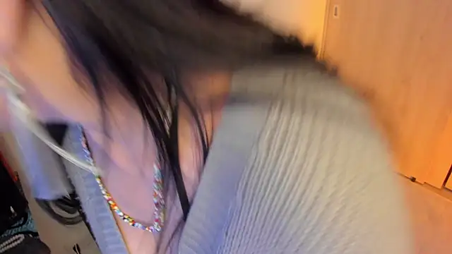 BellaFlaming webcam
