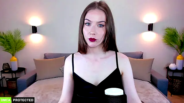 TheWoman__ webcam