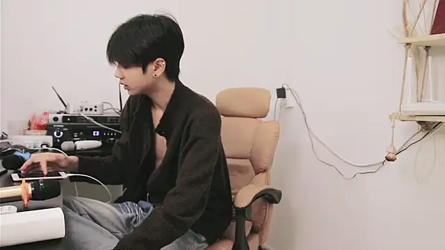 VIP-999's live cam