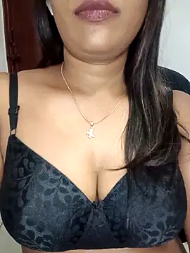 Tamil_kavinila
