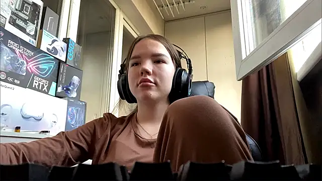 FewerCadre live sex cam