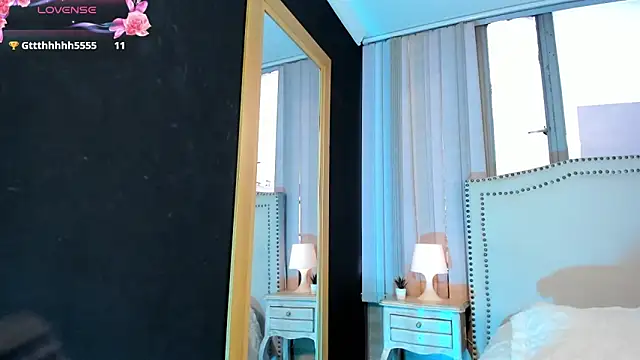 Charlote_Harper webcam