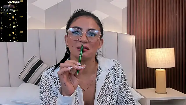 Mommy_Naughty webcam