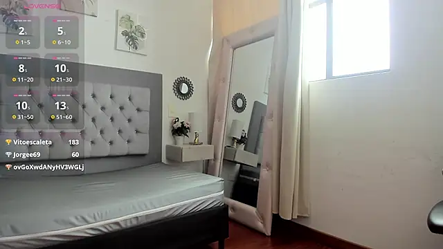 Arya_Grey webcam