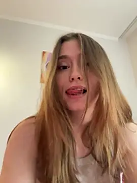 Sabrina_shells webcam