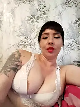 -KARINA-LOVE-