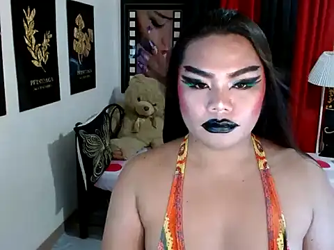 TSbrianaHugeCock live sex cam