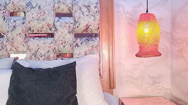 DollyDarla webcam