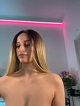 ScarletFlameee webcam