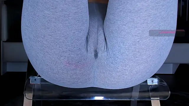 Cameltoe_squirt_inPants live sex cam