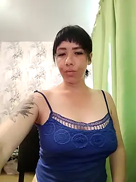 -KARINA-LOVE-