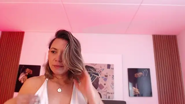 milfsecret69 webcam