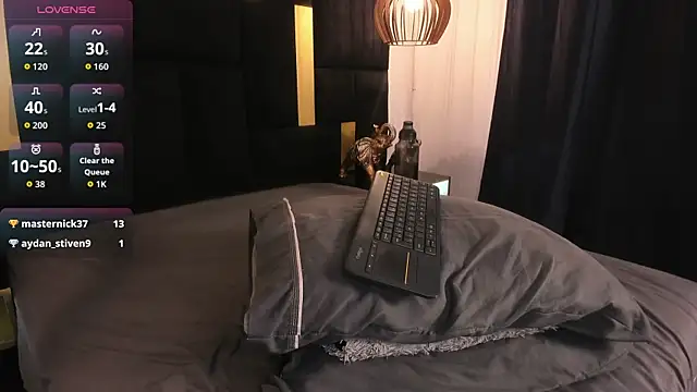 Lucio__Fox webcam