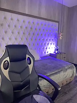 Susan_Voltaire webcam