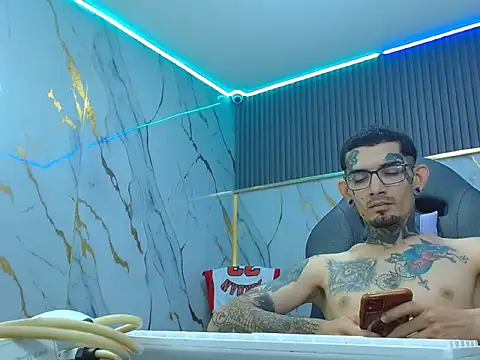 Boy_tatto77 webcam