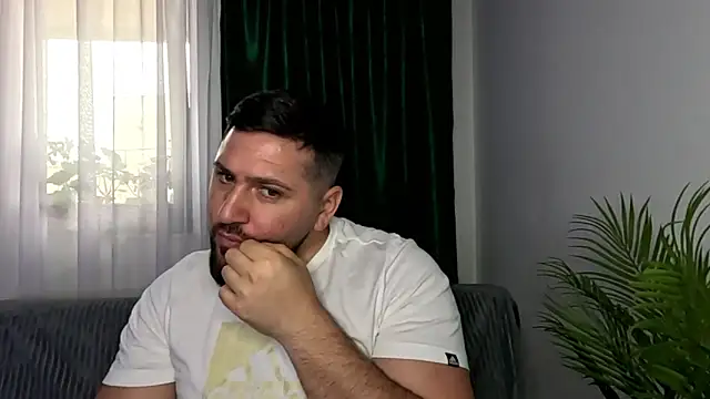 Gold_Alpha_Boy webcam