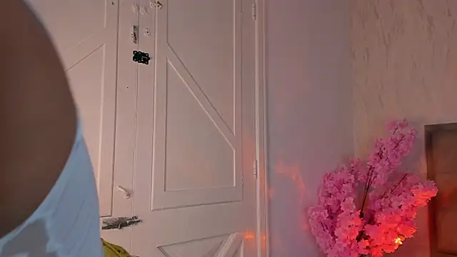 Sienna_brunette